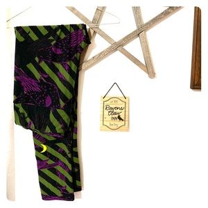 LuLaRoe Raven Leggings 🌚